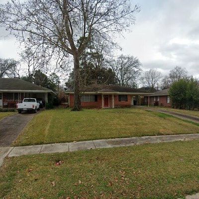 3879 Greenway Pl, Shreveport, LA 71105