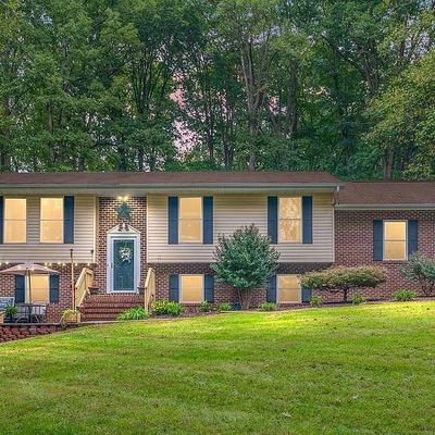 4025 Guinea Station Rd, Fredericksburg, VA 22408