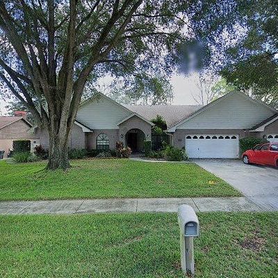 407 Summit Chase Dr, Valrico, FL 33594