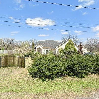 4905 Garden Ln, Fort Worth, TX 76119