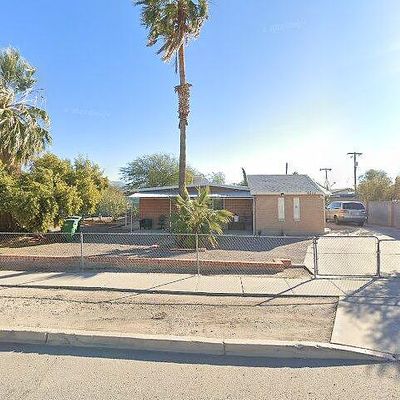 4932 N Sullinger Ave, Tucson, AZ 85705