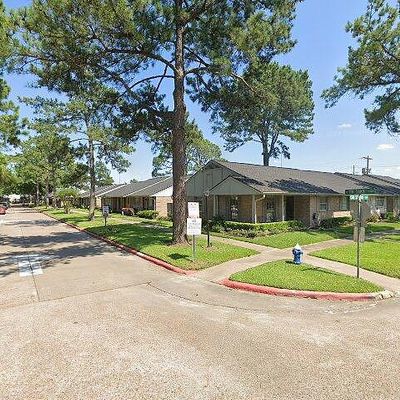 5 Tri Oaks Ln #5, Houston, TX 77043