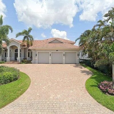 5116 Starfish Ave, Naples, FL 34103