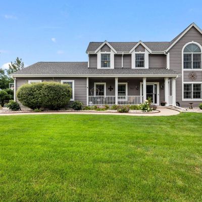 521 Majestic View Ln, Oconomowoc, WI 53066