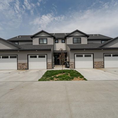 5233 Harvest Square Pl Nw, Rochester, MN 55901