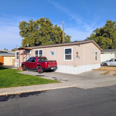 45 Nuclear Ln, Richland, WA 99354