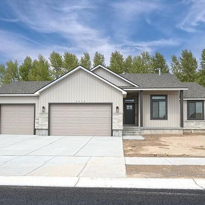 4615 Rustle Rd, Ammon, ID 83406