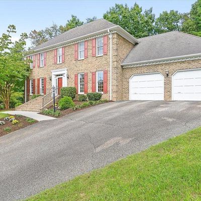 4643 Shrewsbury Ct, Roanoke, VA 24018