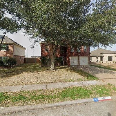 4709 E Parma Dr, Rosenberg, TX 77471