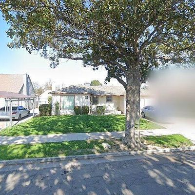 4827 E Iowa Ave, Fresno, CA 93727