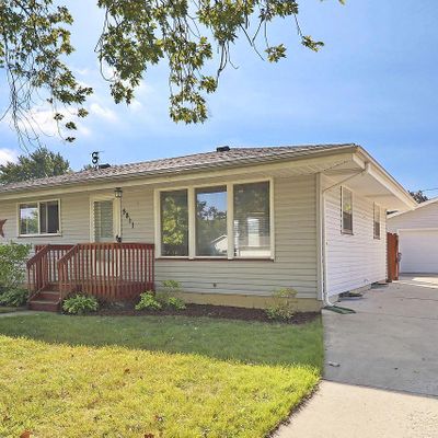 5811 63 Rd St, Kenosha, WI 53142