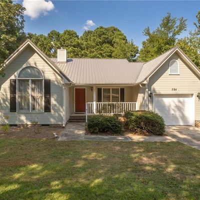 594 Woodington Rd, Hope Mills, NC 28348