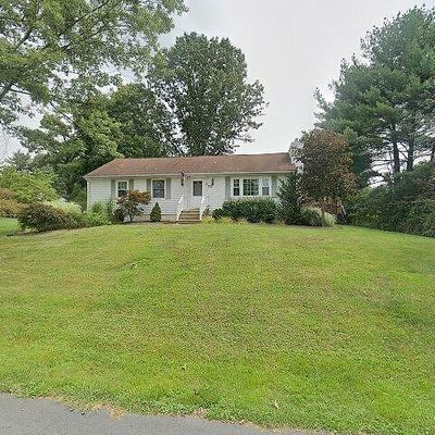 6 Bird Ln, Stockton, NJ 08559