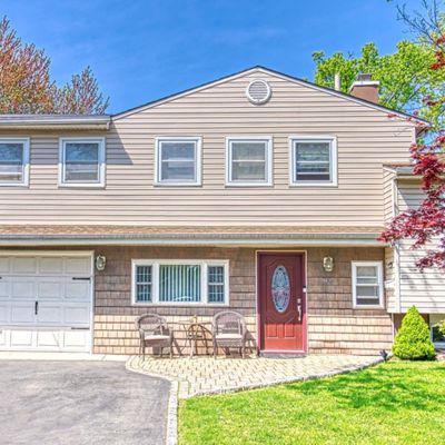 62 Starlight Dr, Colonia, NJ 07067