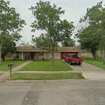 533 Vista Dr, Odem, TX 78370