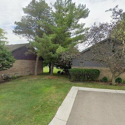 5590 Ridgewood, West Bloomfield, MI 48322