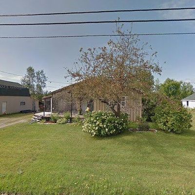 57 Water St, Howland, ME 04448