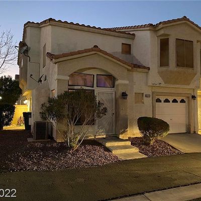 6925 Coral Rock Dr, Las Vegas, NV 89108