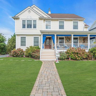 7 Anderson St, Monmouth Beach, NJ 07750