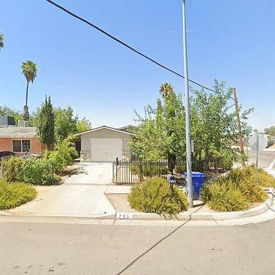 705 Center St, Orange Cove, CA 93646