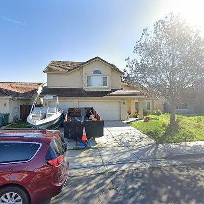 720 Chenin Blanc Ct, Los Banos, CA 93635