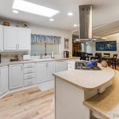 7237 San Benito, Carlsbad, CA 92011