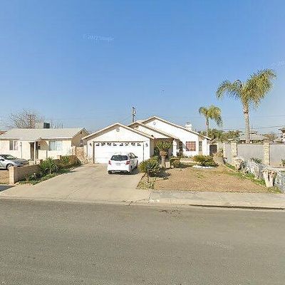 725 18 Th Pl, Delano, CA 93215