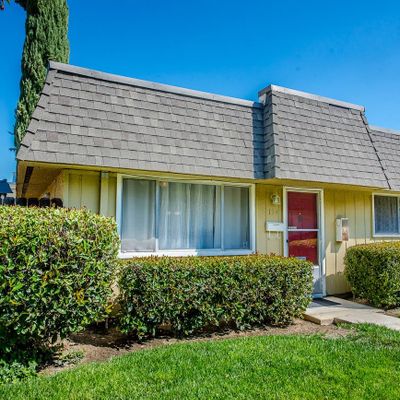 740 W Lincoln Avenue, Woodland, CA 95695