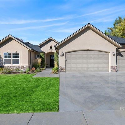 748 E Washakie St, Meridian, ID 83646