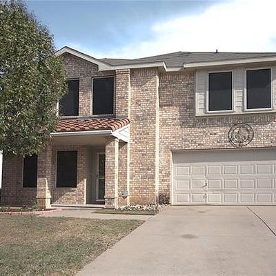 640 Chickadee Dr, Fort Worth, TX 76108