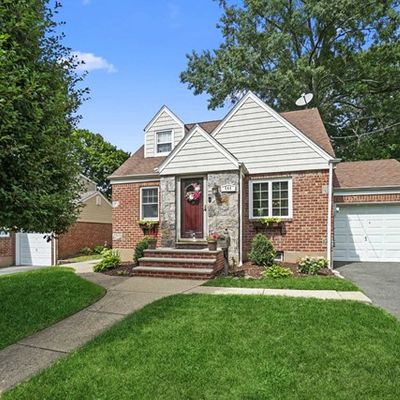 644 Taco Ave, Westwood, NJ 07675