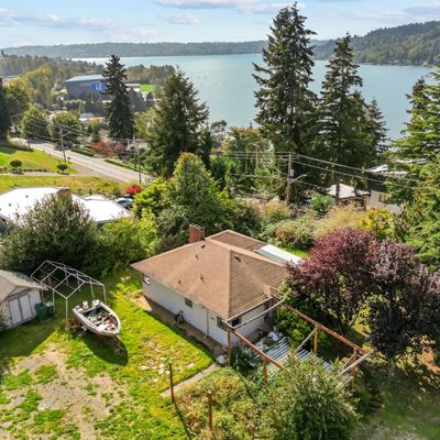 6812 Lake Washington Blvd Se, Newcastle, WA 98056