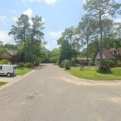 6851 Park Dr, Fairhope, AL 36532