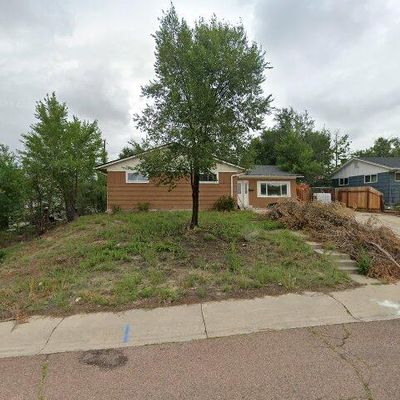 812 Maple Dr, Colorado Springs, CO 80911