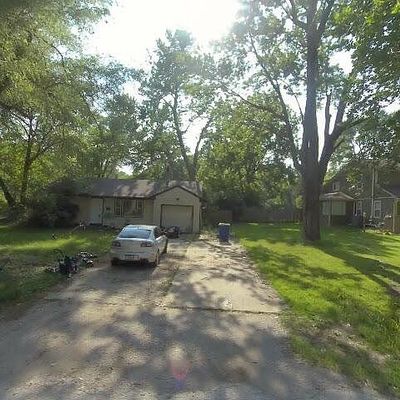 8210 Laurel Ave, Raytown, MO 64138