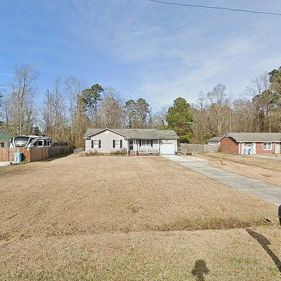 863 Mill River Rd, Jacksonville, NC 28540