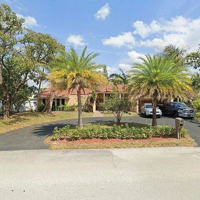 8651 Gatehouse Rd, Plantation, FL 33324