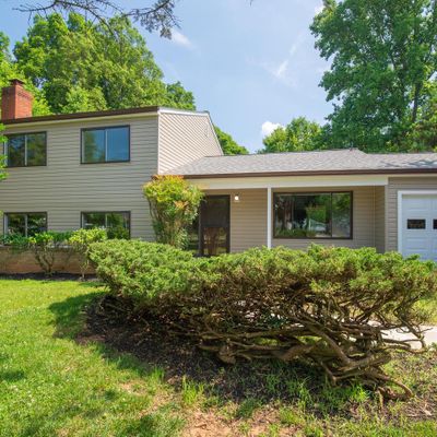 7808 Suthard Dr, Derwood, MD 20855