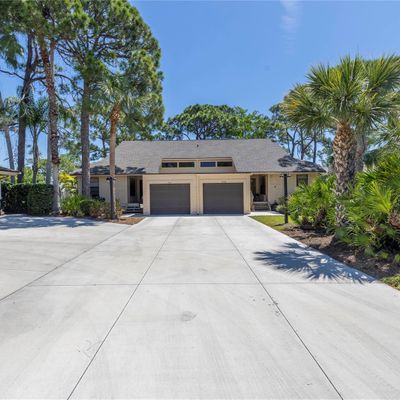 7929 Woodpointe Court, Sarasota, FL 34238