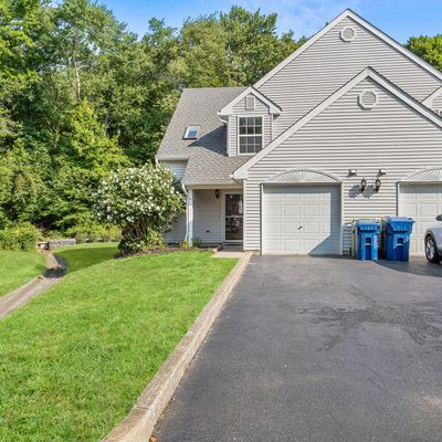 8 Commons Dr, Neptune, NJ 07753