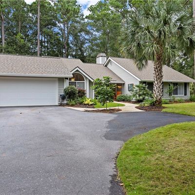 8 Hickory Knoll Pl, Hilton Head Island, SC 29926