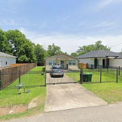 8021 Comal St, Houston, TX 77051