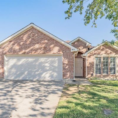 804 Fox Run Trl, Saginaw, TX 76179