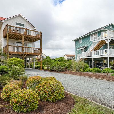 807 S Shore Drive, Surf City, NC 28445