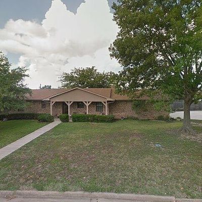 912 Mockingbird, Wolfe City, TX 75496