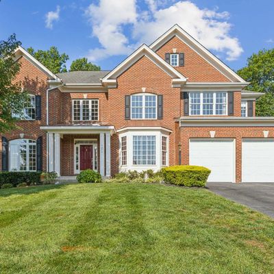 9274 Rainbow Falls Dr, Bristow, VA 20136