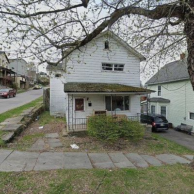 94 7 Th Ave, Carbondale, PA 18407