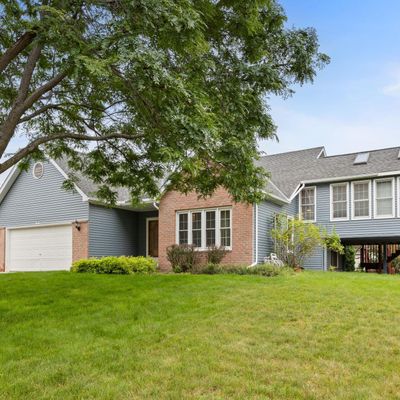 1036 Bluff Trl, Chaska, MN 55318