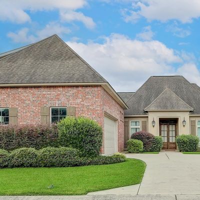 104 Gated Trinity Ct, Lafayette, LA 70506