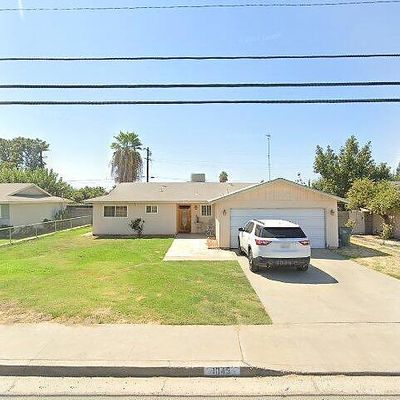 1045 N Farmersville Blvd, Farmersville, CA 93223